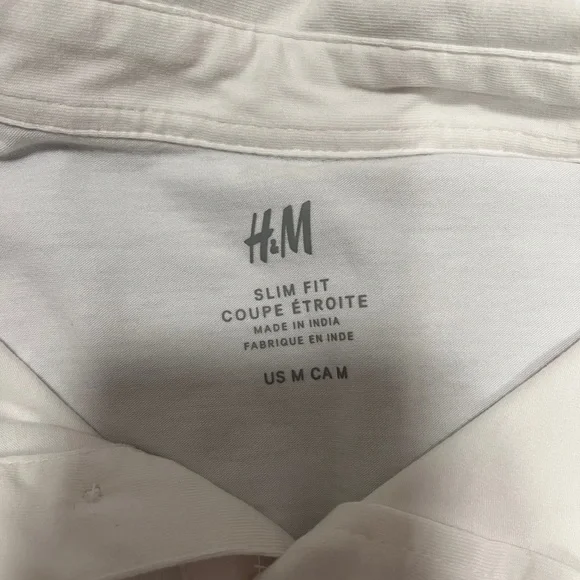 2 Men's H&M slim fit polos, size medium, blue and white - Picture 2 of 5